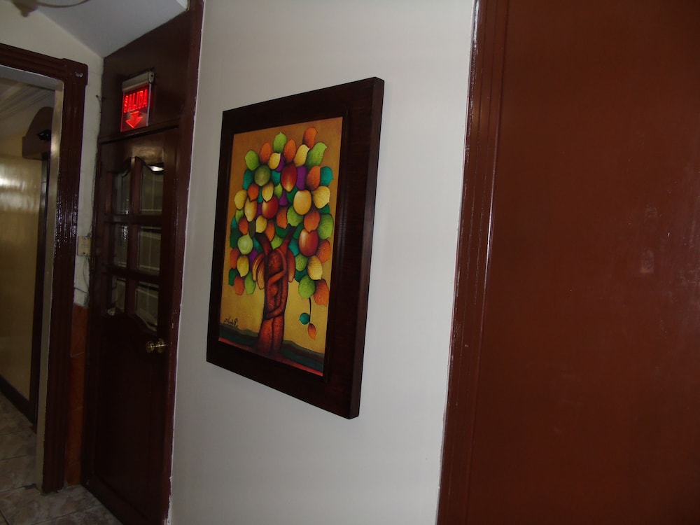 Hotel Malecon Inn 38/67