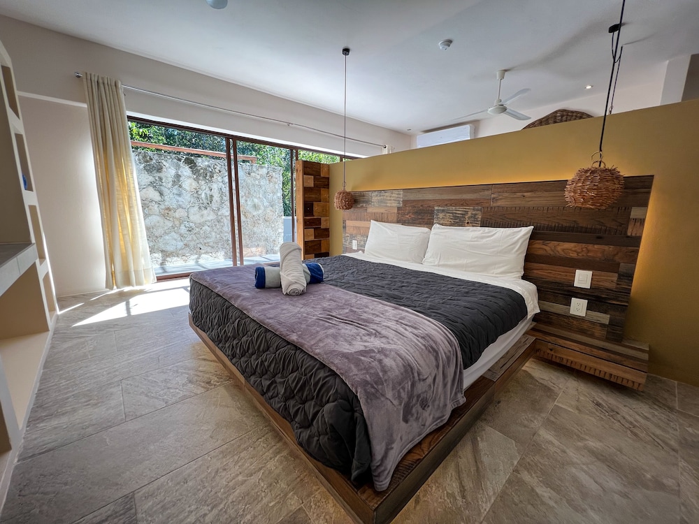 Kuun Taak Tulum 13/50
