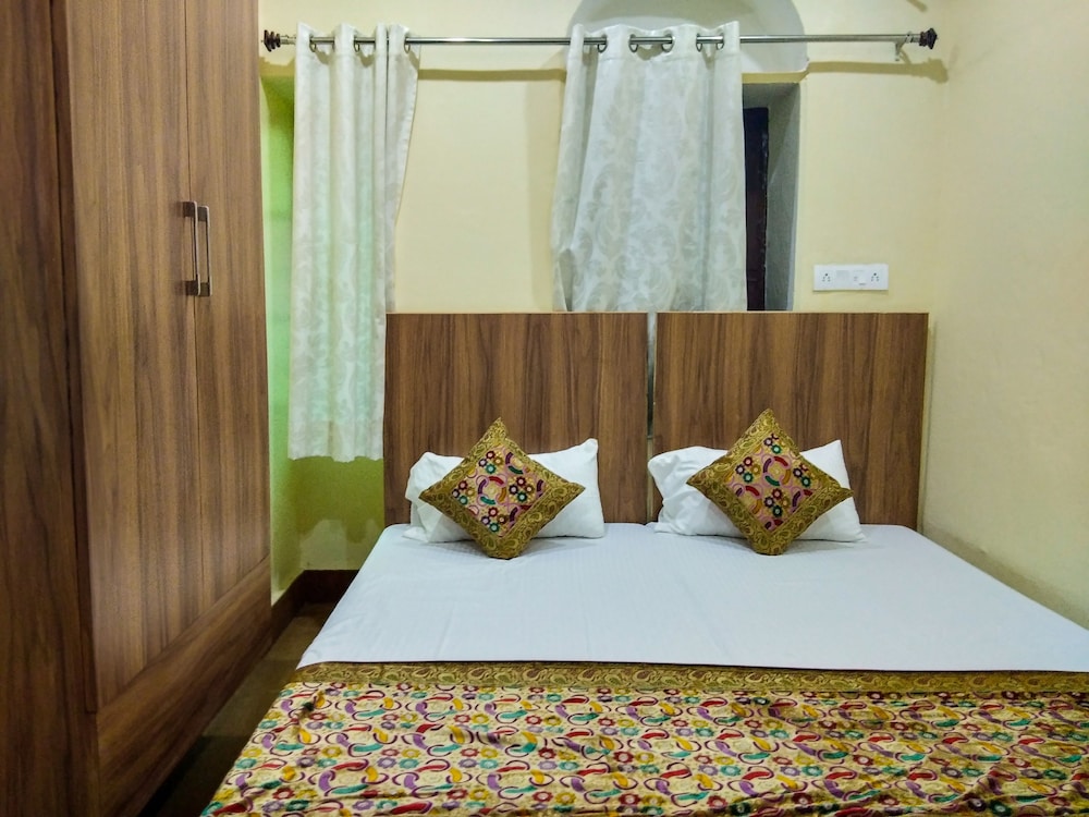 Nomad, Budget, Double Bed