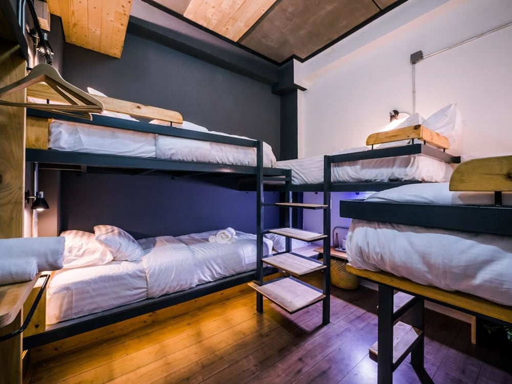 Zeds Hostel Bangkok 56/66