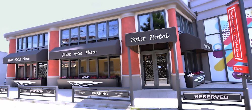PETIT HOTEL ELITA 1/38