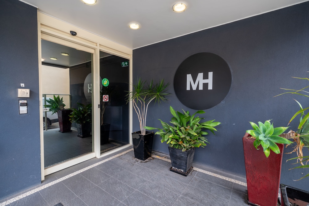 Miami Hotel Melbourne 9/50