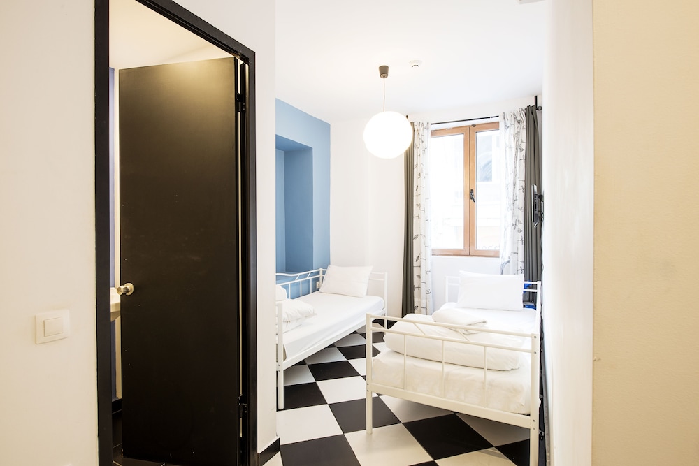 Safestay Athens 27/28