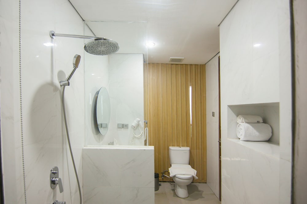 Raja Hotel Kuta Mandalika Resort & Convention 59/64