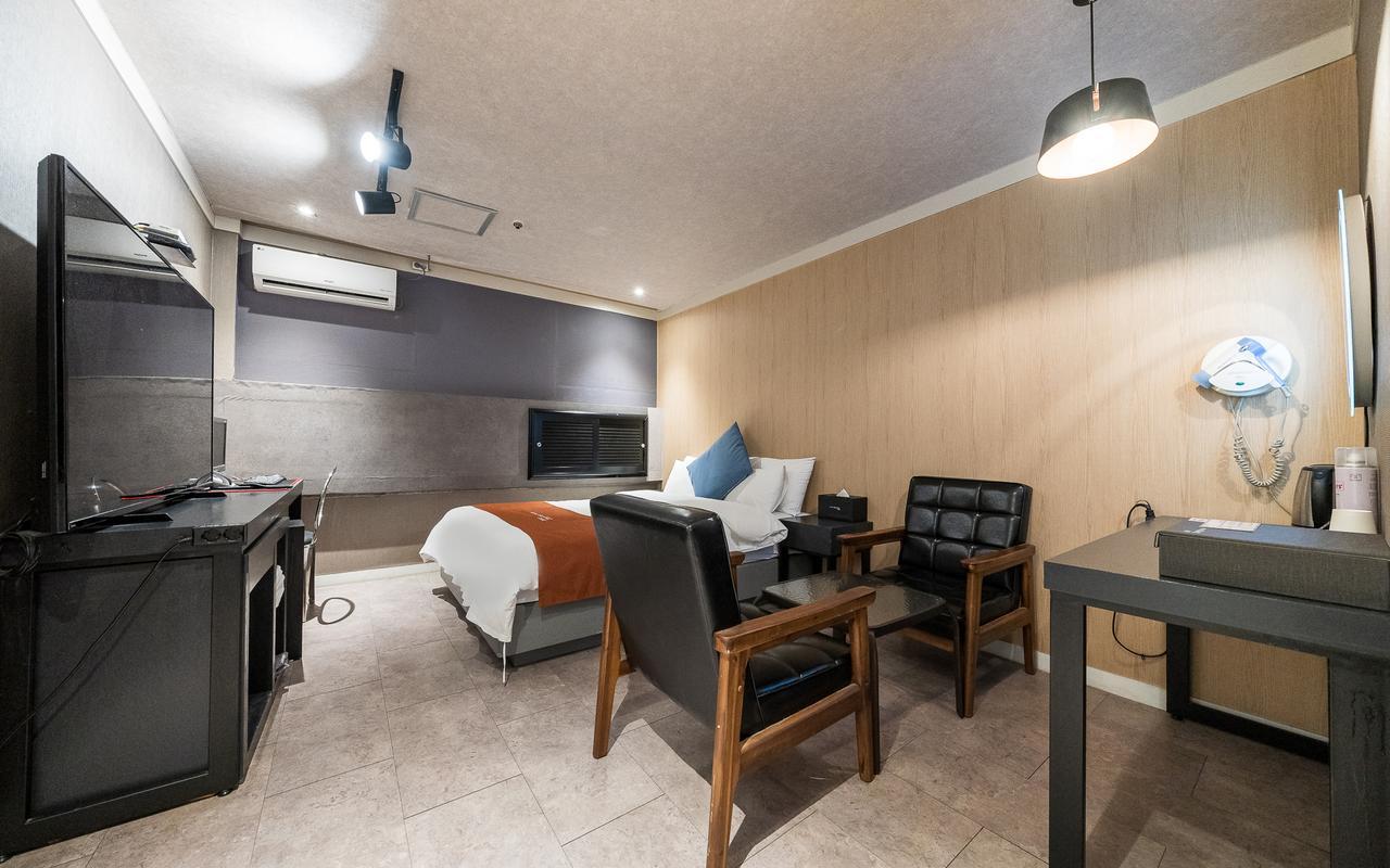 Blanc hotel 6/65