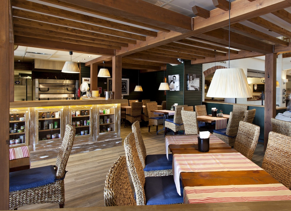 restaurant cafeteria
