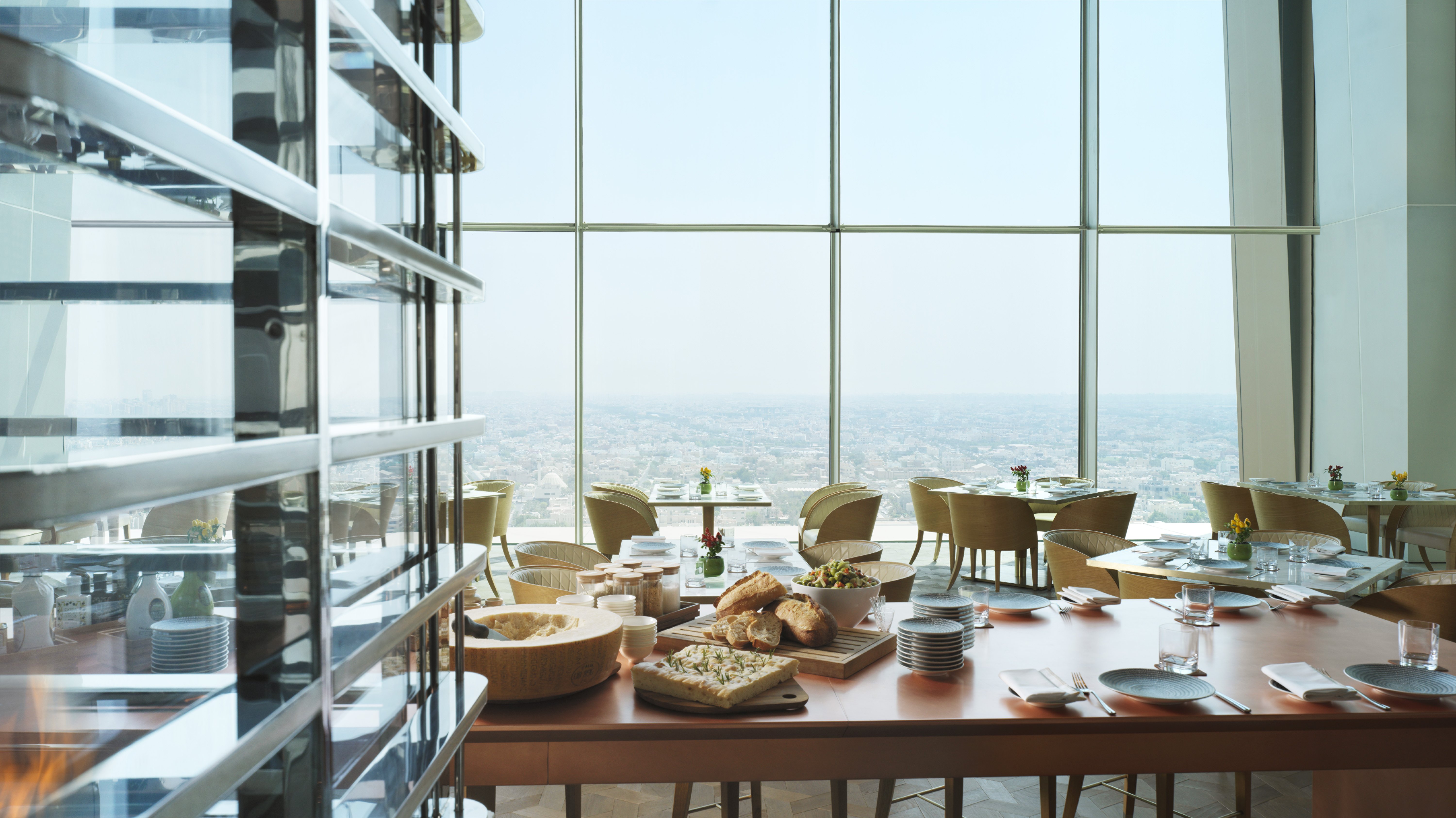 Four Seasons Hotel Kuwait at Burj Alshaya 61/78