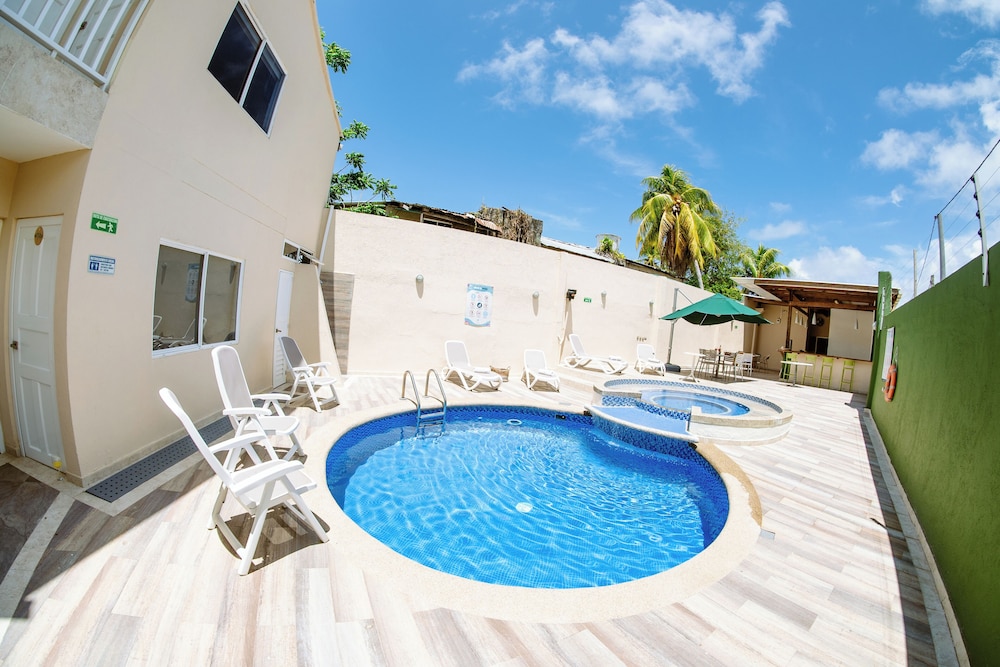Hotel Isla Bonita 56/59