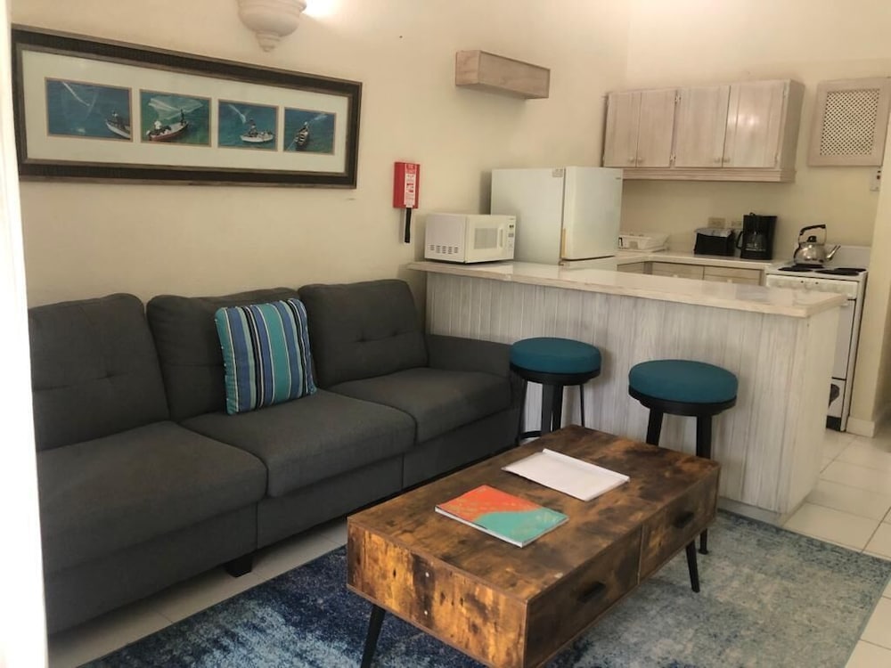 Regent Apartments 10/20
