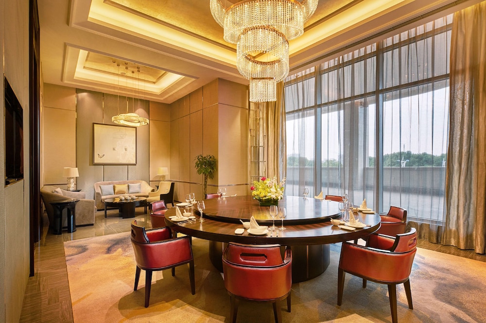 DoubleTree by Hilton Ningbo Beilun 44/58