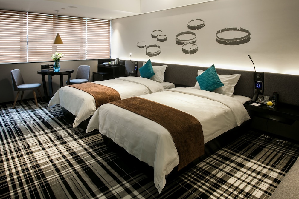 Likto Hotel 22/64
