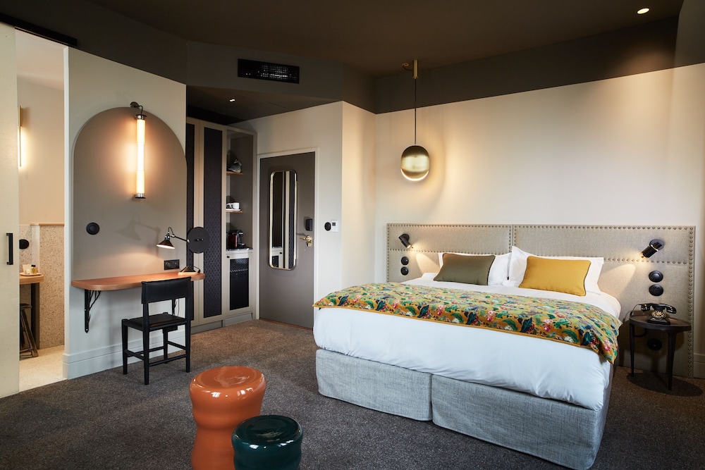 Hotel de l Abbaye 8/50