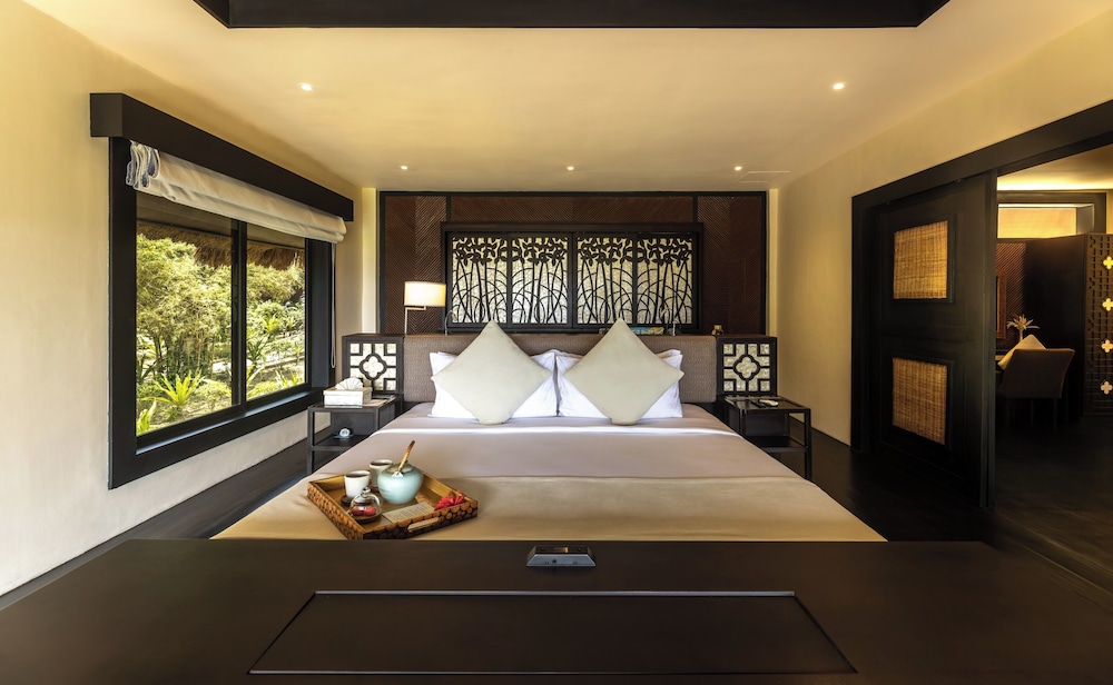 Pool, Villa, King and Queen Bed, Resort View