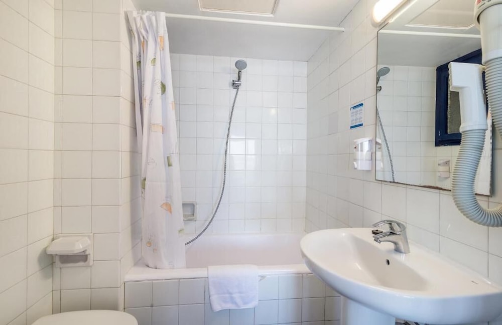 Hotel Les Illes 47/50