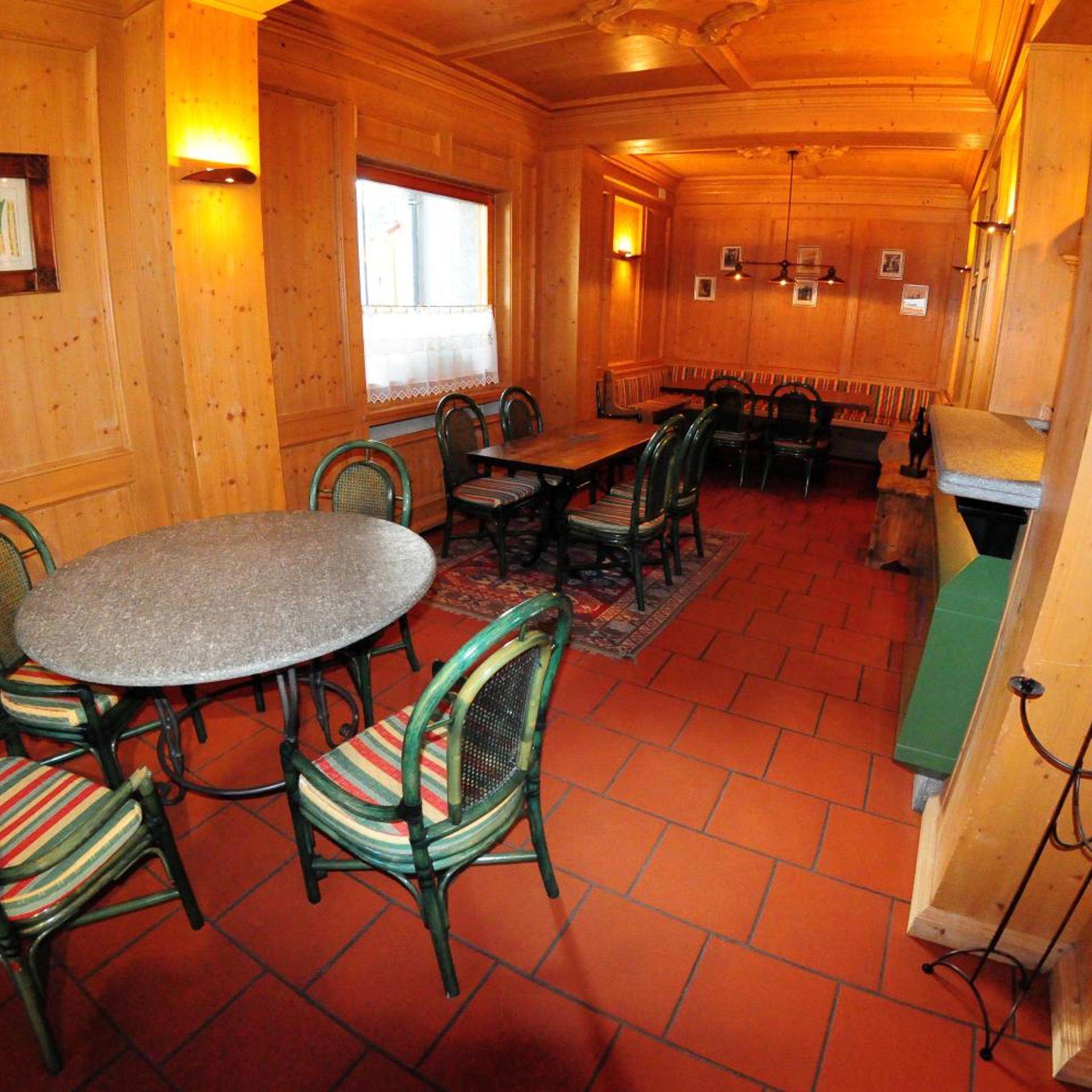 Dufour Hotel 33/42