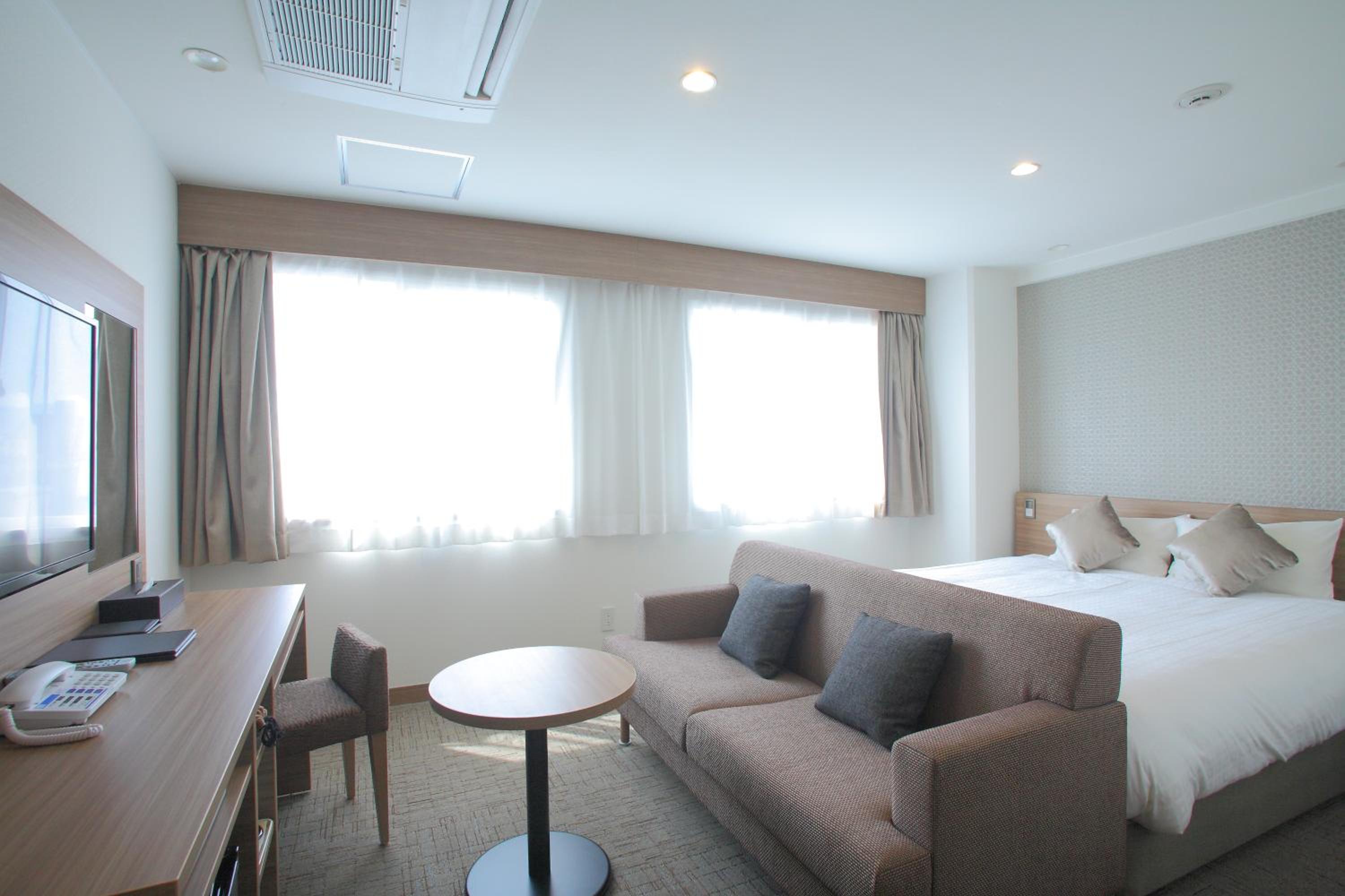 DELUXE, DOUBLE BED