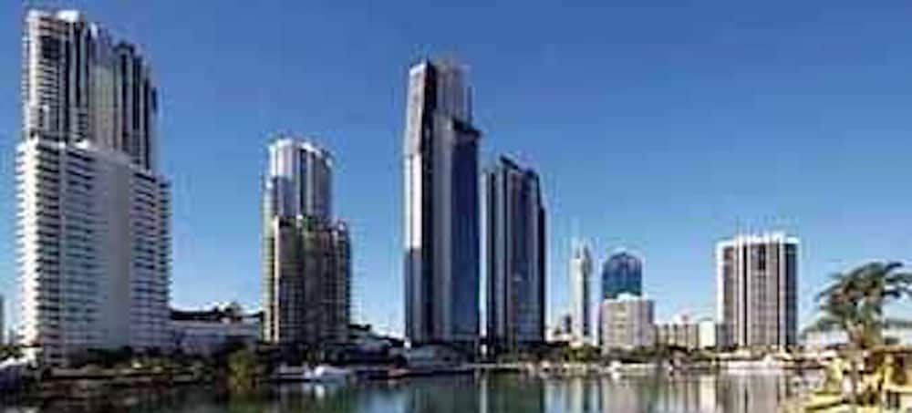 Karana Palms Self Contained Apartments 48/58