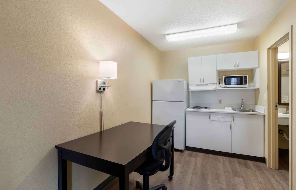 Extended Stay America - Newport News - Oyster Point 27/34