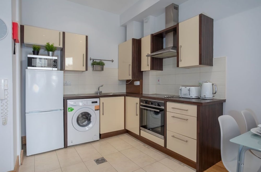 Eden Apartments Belfast 47/50