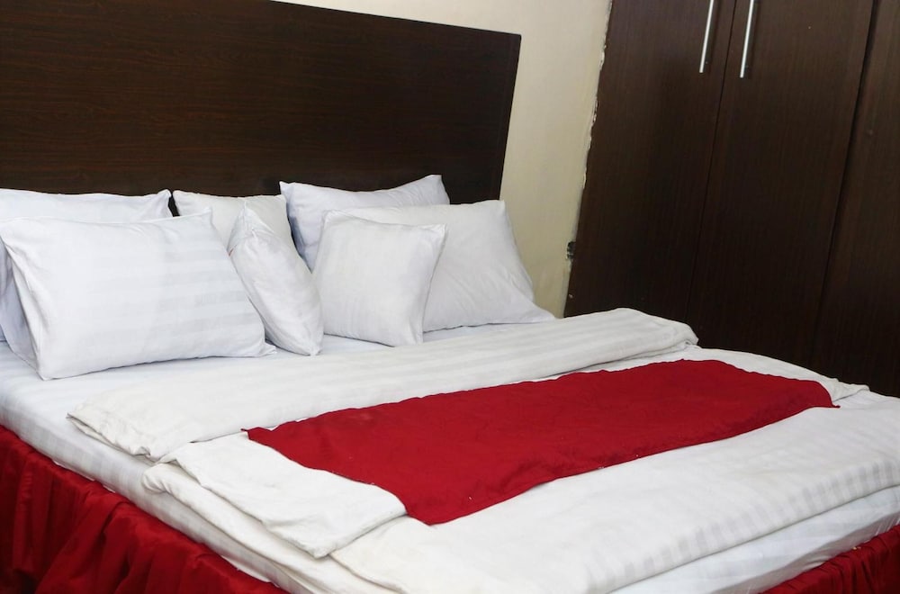 Sissi Hotel 12/17