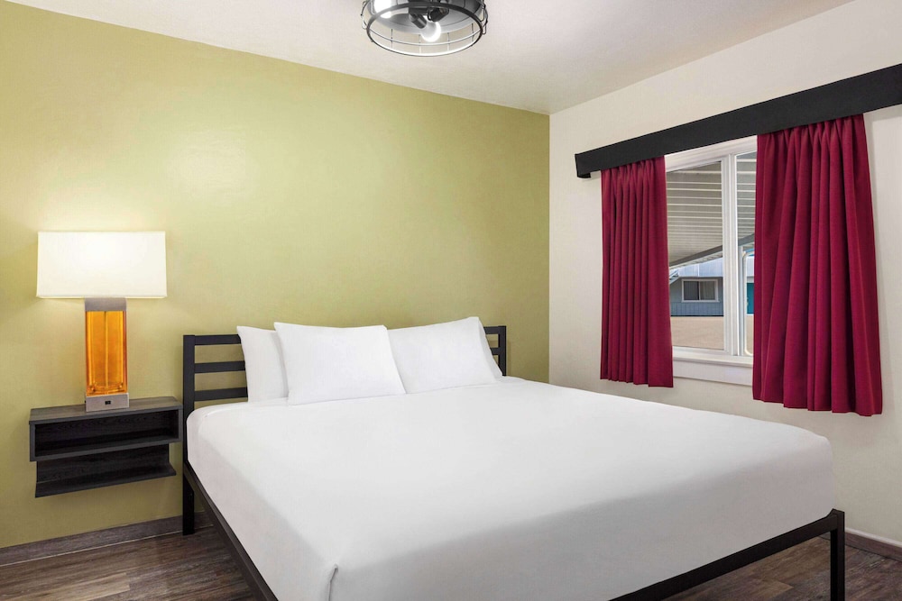 Baymont by Wyndham Fort Bragg 31/46