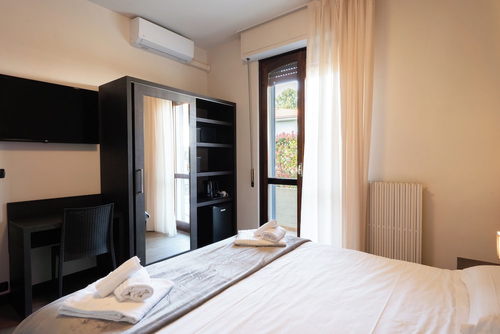 Hotel Gardenia 20/94