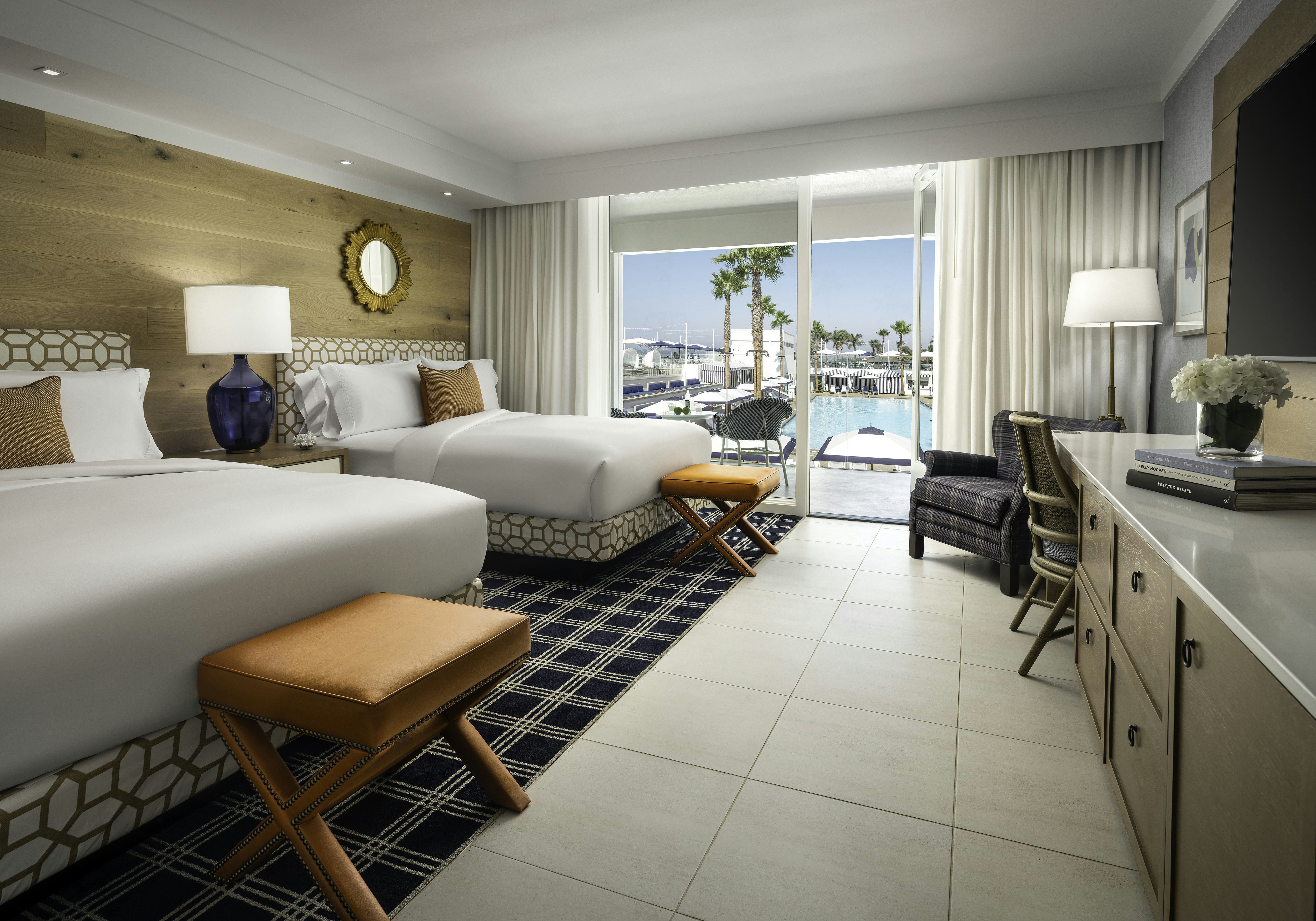 Cabana, 2 Queen Beds, Pool View