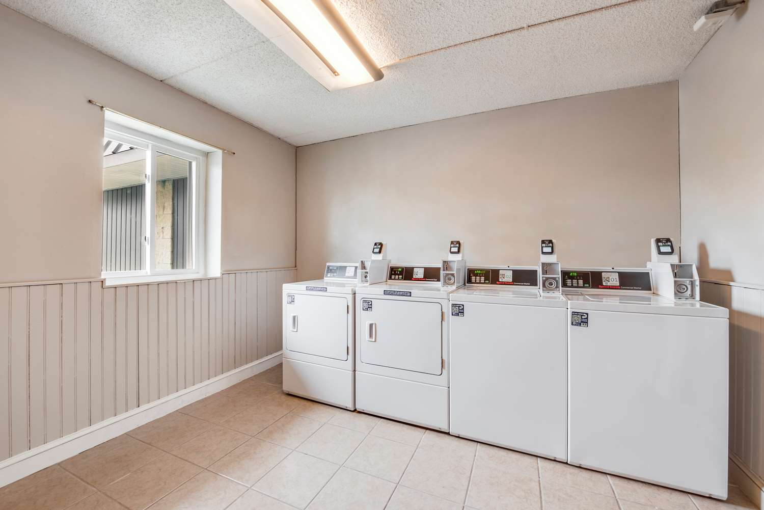 SureStay Plus Hotel by Best Western McGuire AFB Jackson 6/40