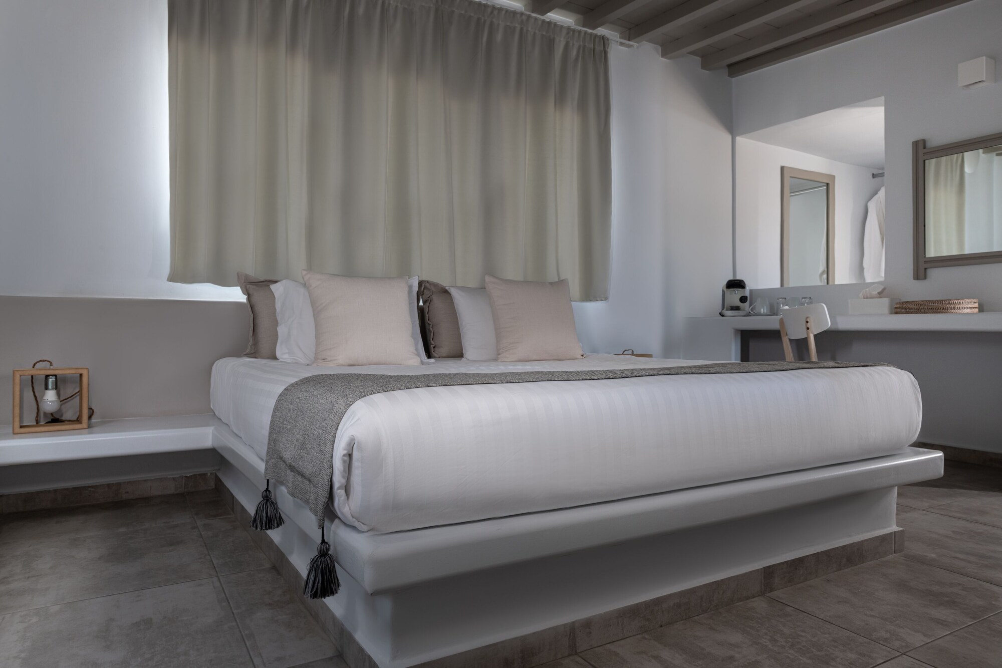 Suite, King Bed, Queen Bed, Outdoor Jetted Tub