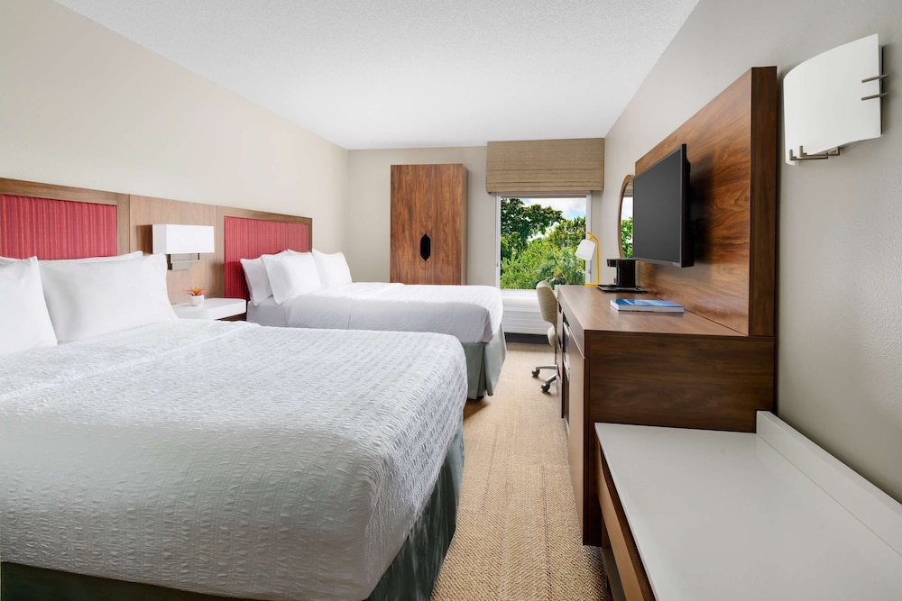 غرفة قياسية بسريرين مزدوجين، Hampton Inn Ft Lauderdale-Cypress Creek 6/8