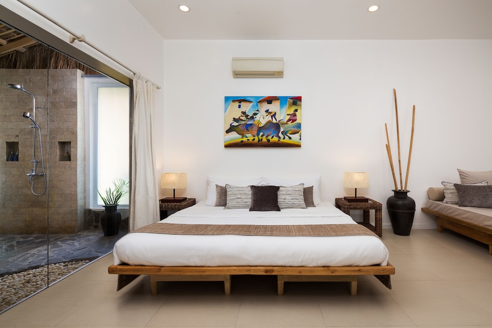 Garden, Apartment, King Bed