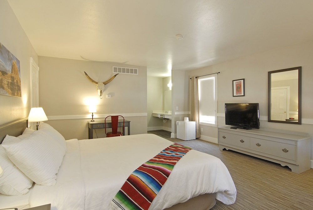 Palm Canyon Hotel and RV Resort 19/73