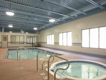 Glenwood Inn & Suites 23/50