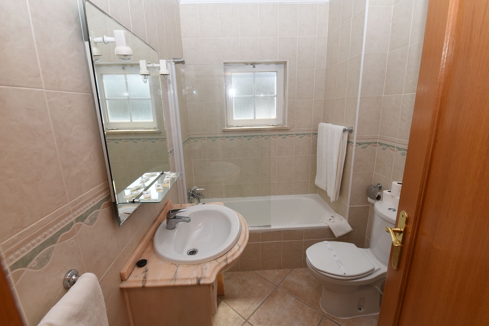 Praia Da Lota Resort Apartments 37/85