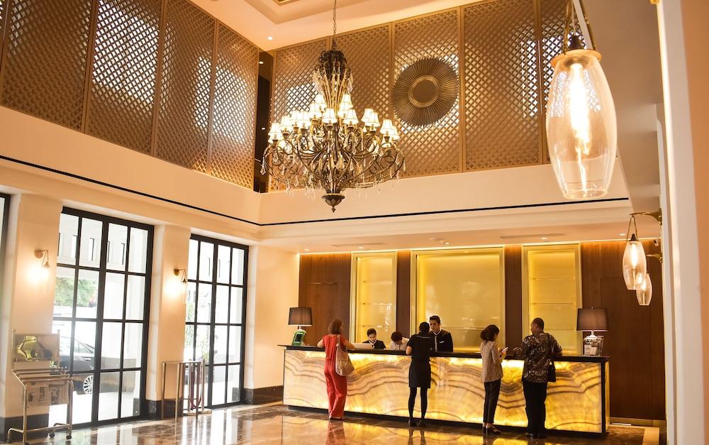 Mirah Hotel 10/65