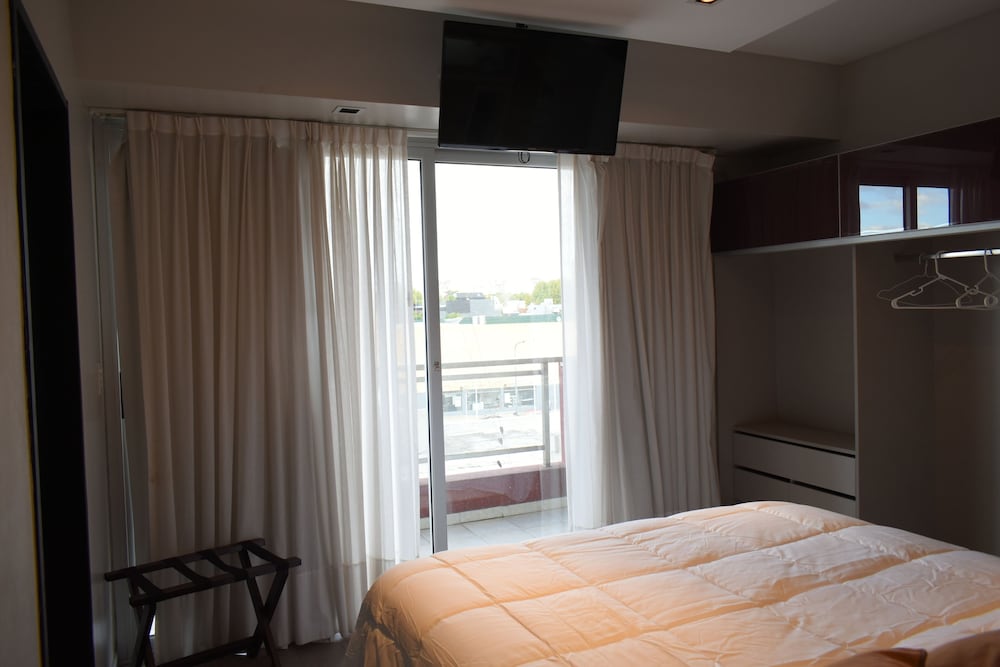 Syrah Suites 10/48