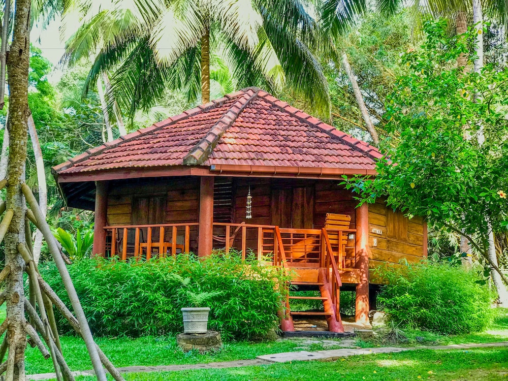 Palm Paradise Cabanas 27/33