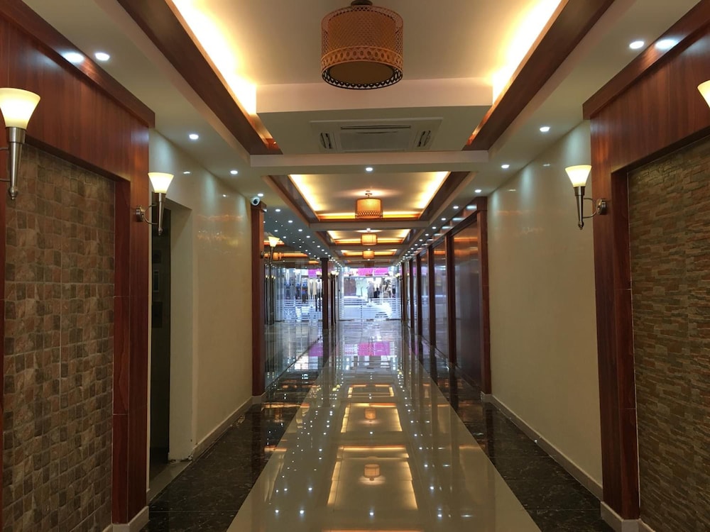 Royal Tulip Hotel 9/45