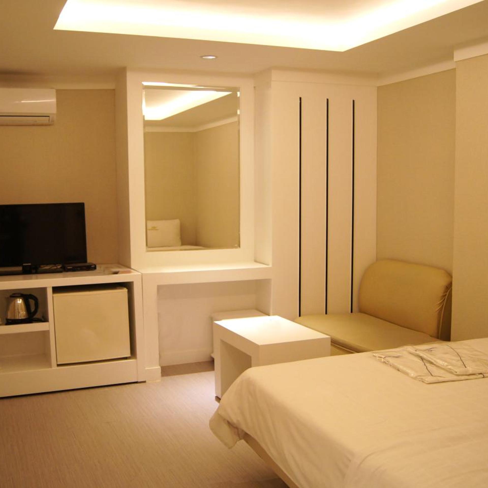 STANDARD, DOUBLE BED