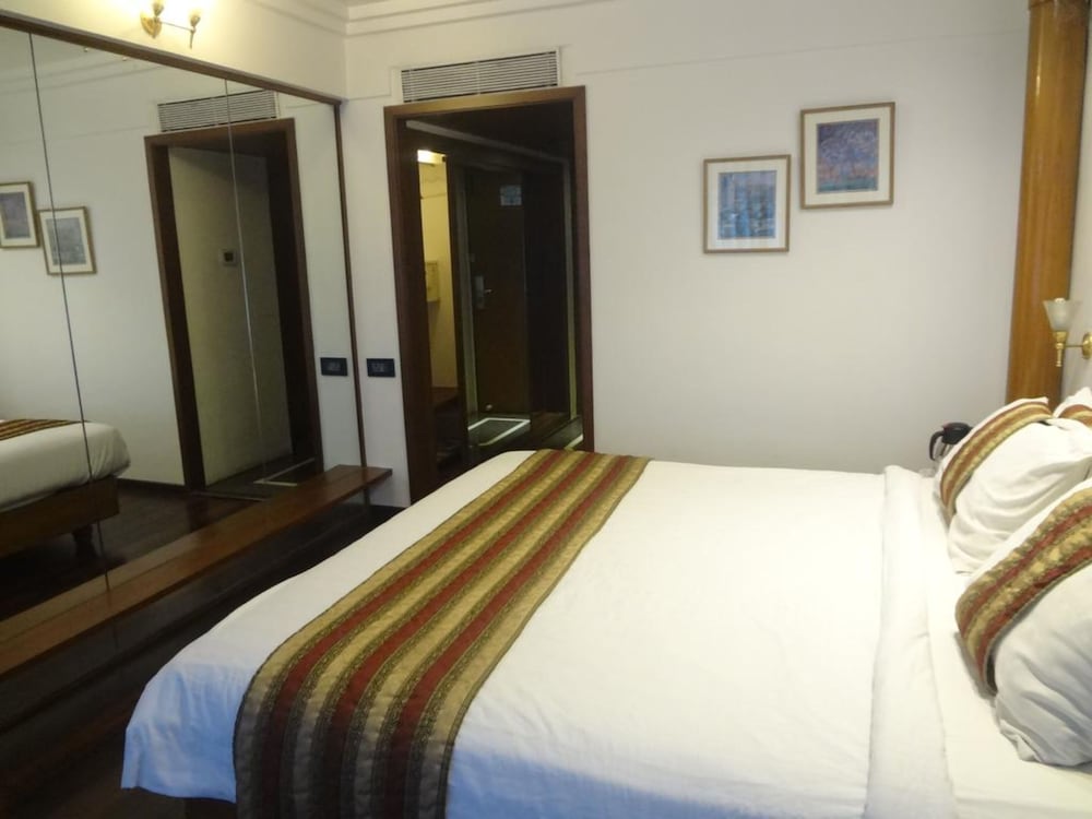 Hotel Midtown Pritam 15/58