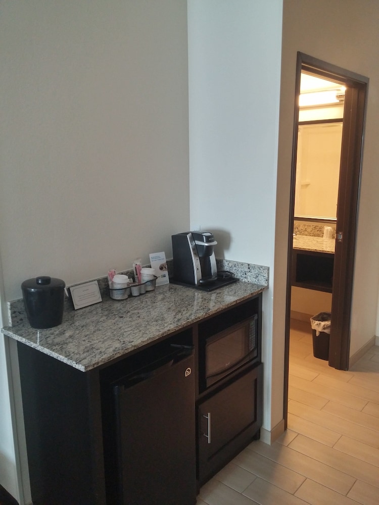Holiday Inn Express Suites Golden Denver Area 30/45