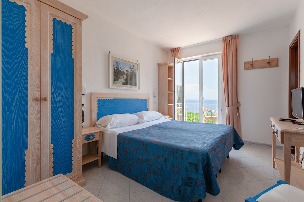 ROOM, SEA VIEW