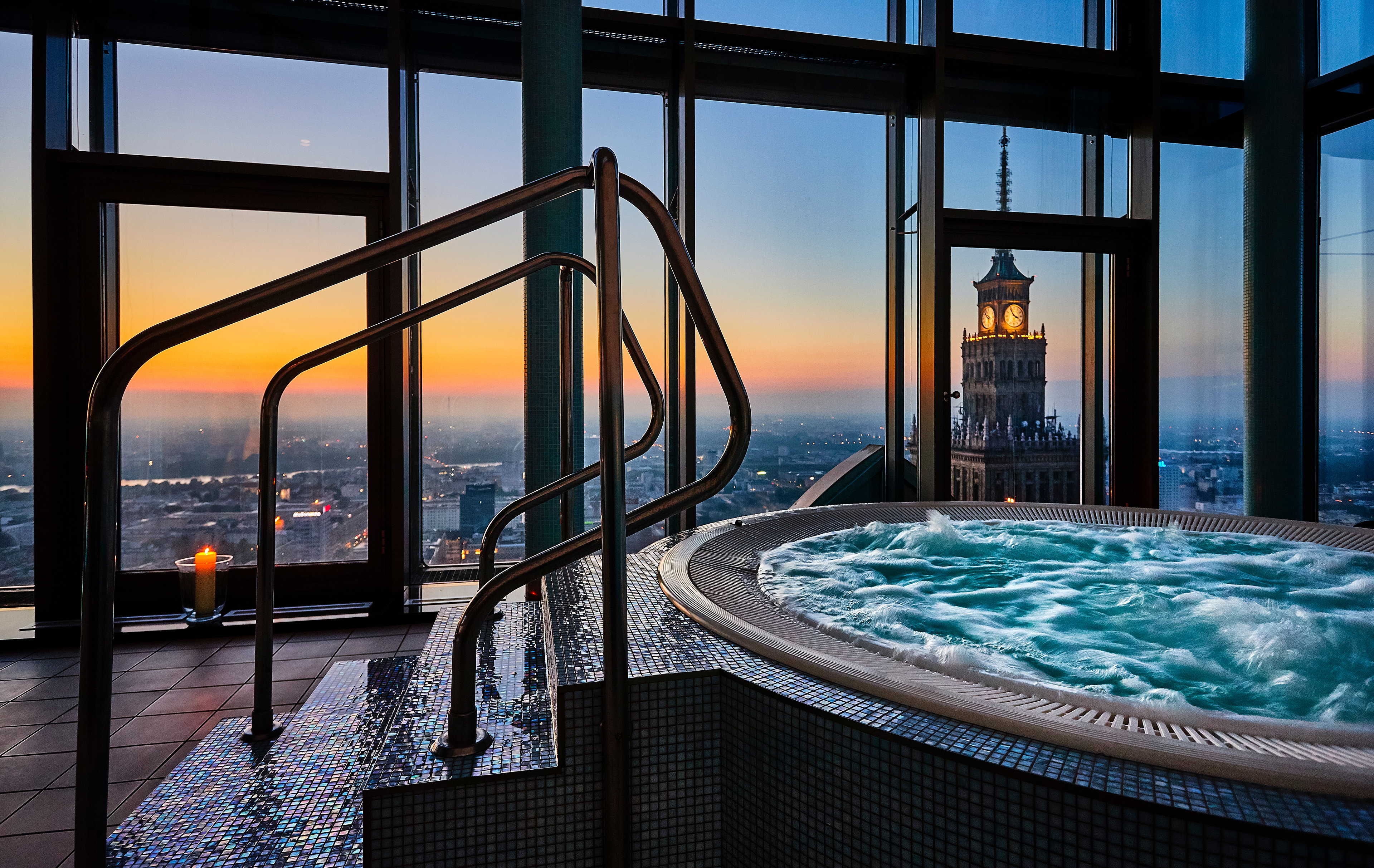 Intercontinental Warsaw 41/81