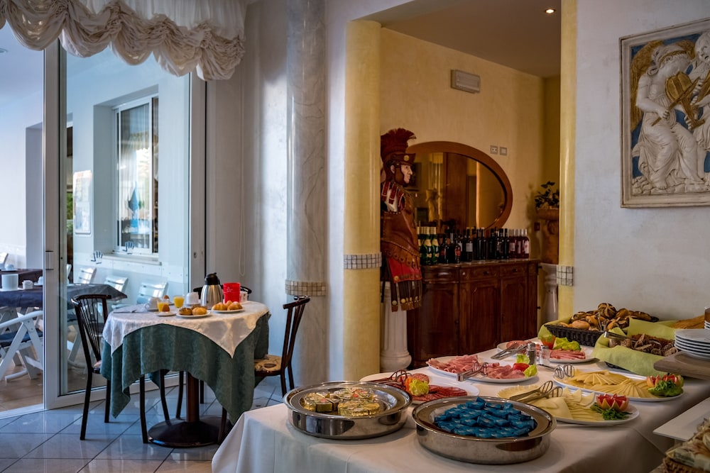 Hotel Villa Dei Fiori 40/56