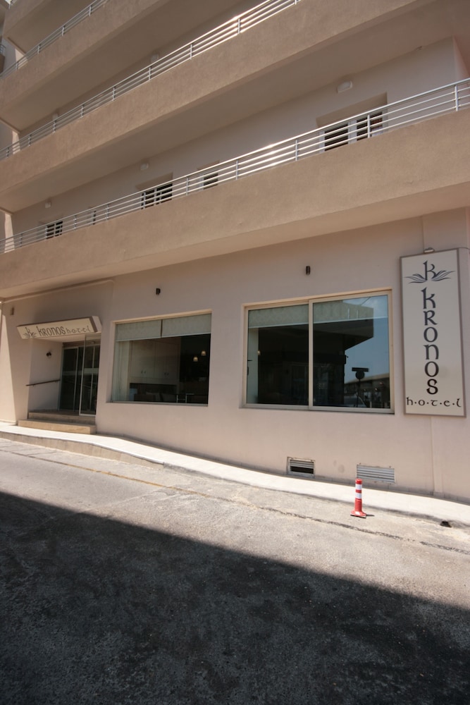 Kronos Hotel 5/50