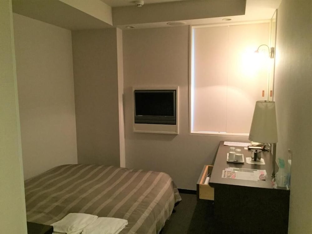 Hotel Shinjukuya 24/47
