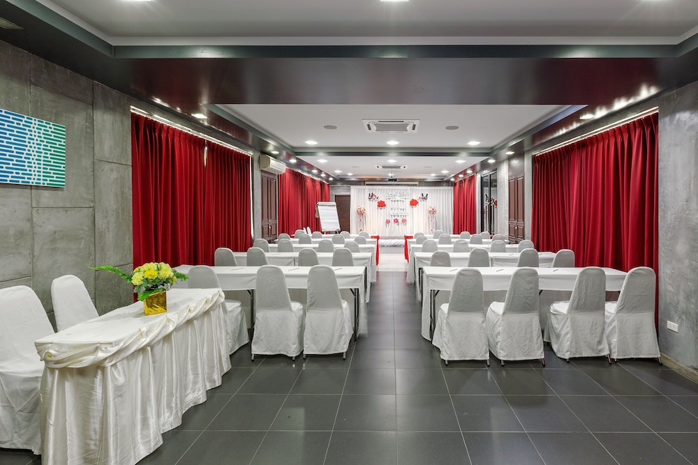 Phu Ke Ta the Hip Serviced Apartment And Hotel 58/66