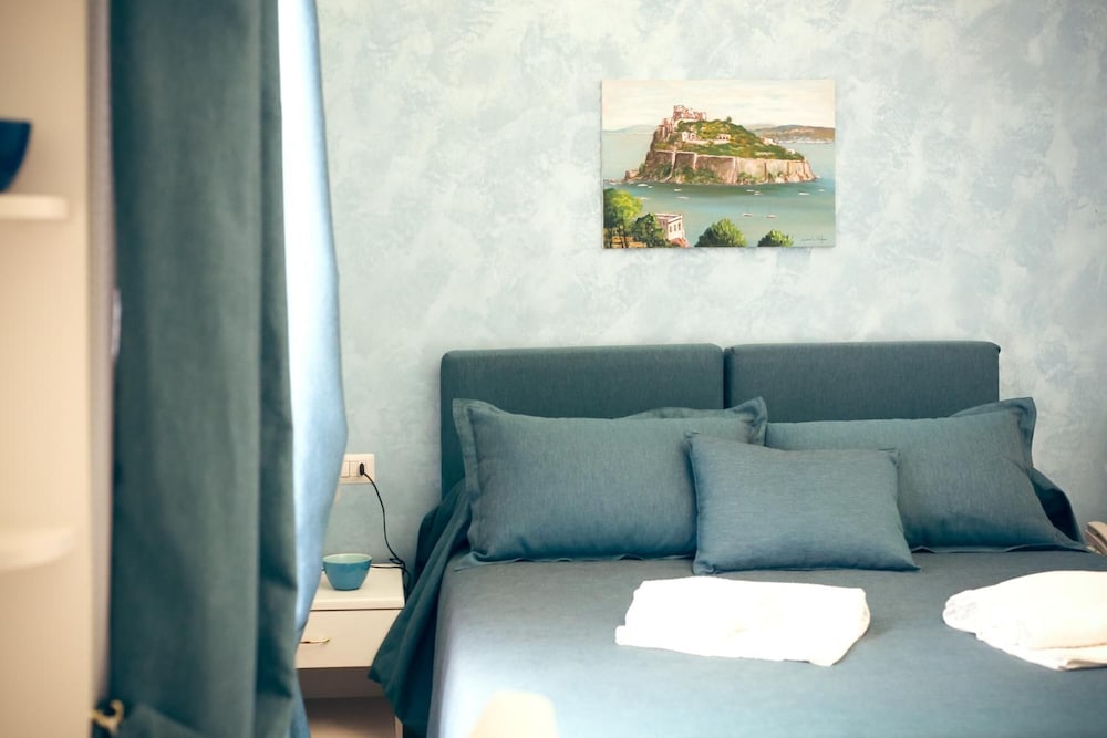 Hotel Napoli Mia 48/65