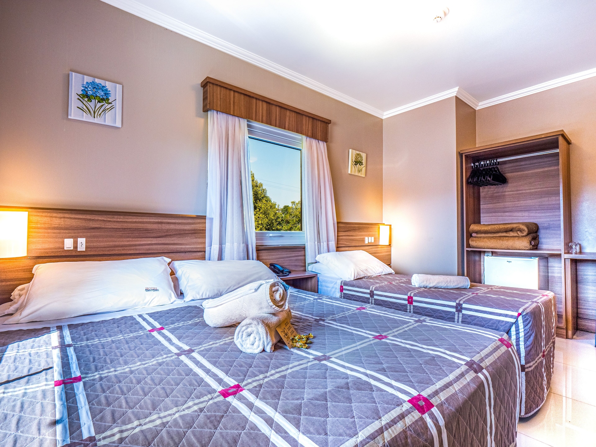 ROOM, TRIPLE