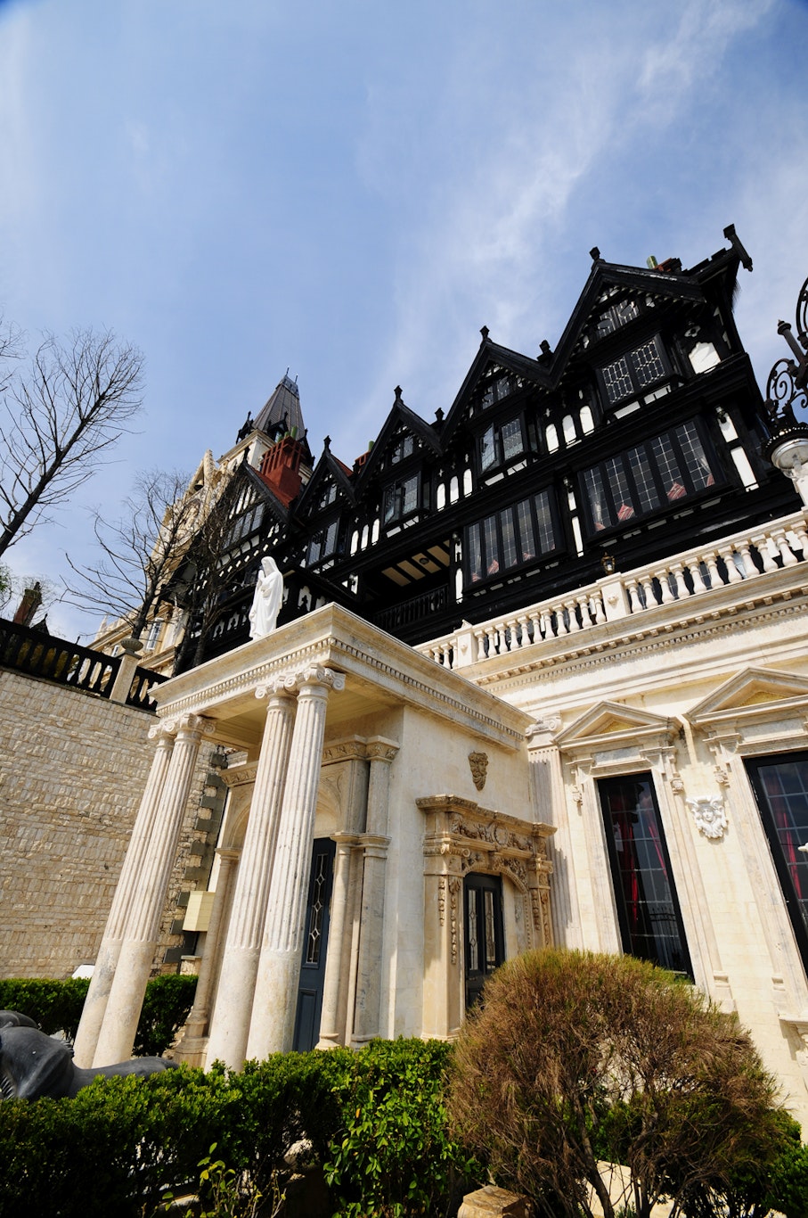 The Old England Manor 6/61